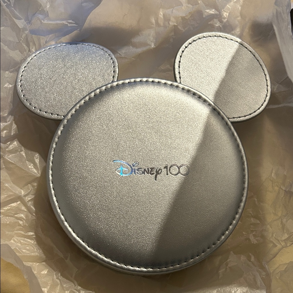 Disney x Pandora 100 years Charm Box